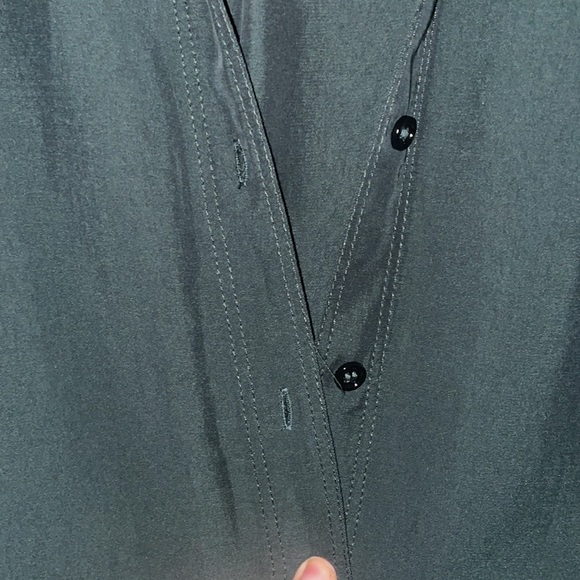 Zara Button-Up - Picture 4 of 6